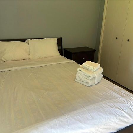 Cozy Retreat On Sandpiper Court - Room H With Share Bathroom 列治文 外观 照片