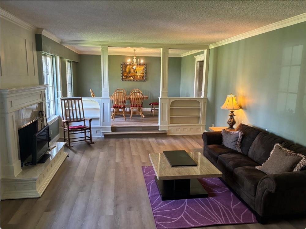 Cozy Retreat On Sandpiper Court - Room H With Share Bathroom 列治文 外观 照片